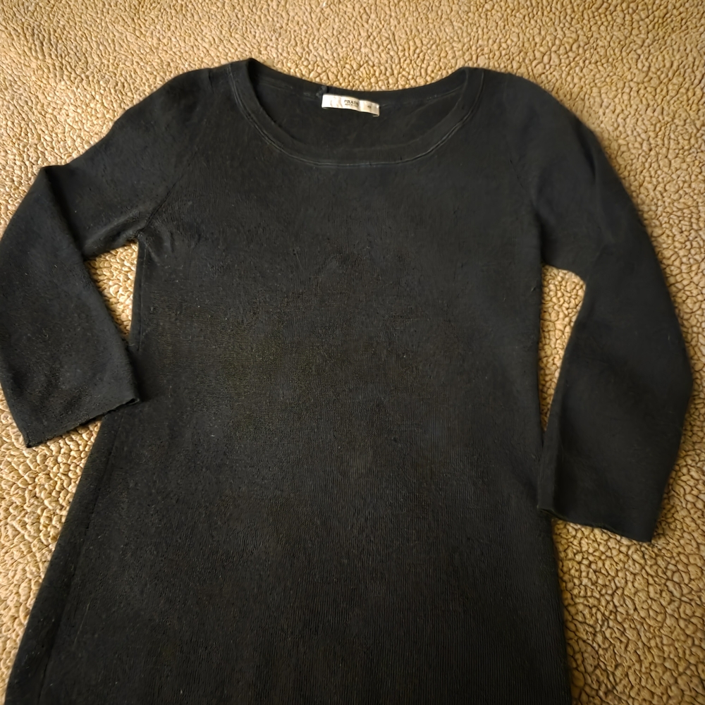Prada Midnight Blue Crew Neck Vintage Sweater, 3/4 sleeve, sz 42, classic look! - Picture 2 of 5